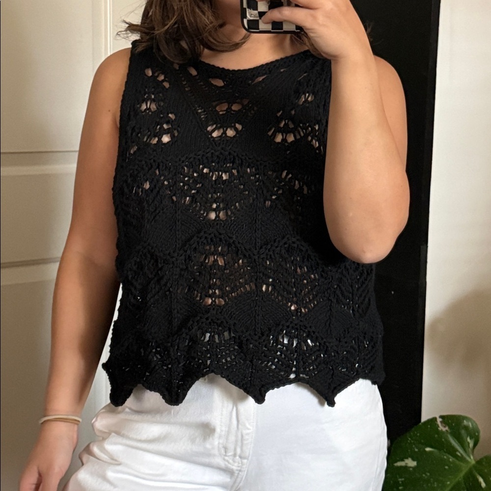 ZARA Pointe Hem Eyelet Knit Cropped Tank. S